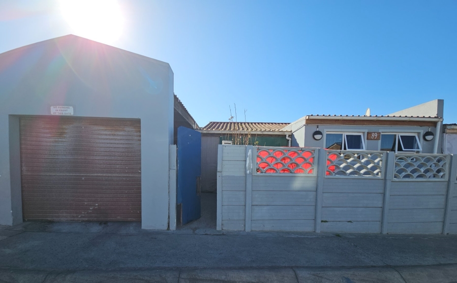 4 Bedroom Property for Sale in Beacon Valley Western Cape